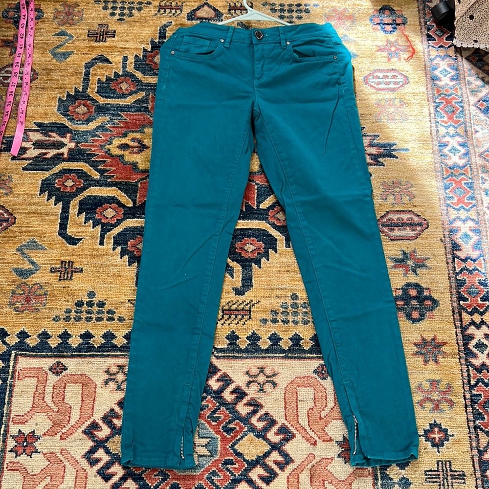 Beautiful Elie Tahari jeans.
